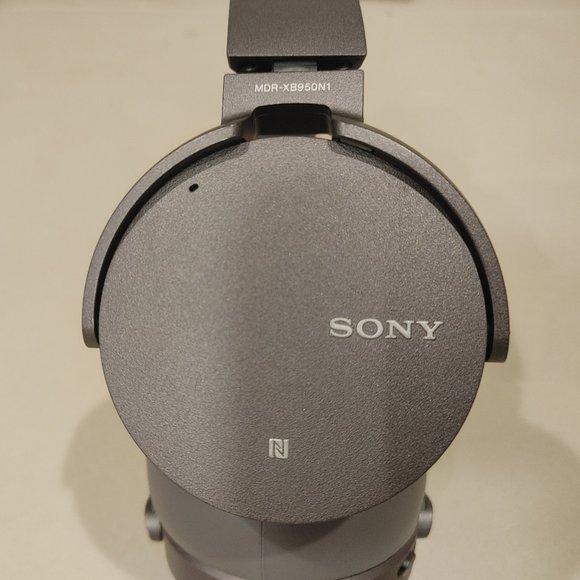 Sony MDR-XB950N1 noise canceling Extra BASS over the ear headphones (Gray) - Picture 8 of 11